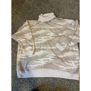 American Eagle | Turtleneck Camo Pull Over | XL